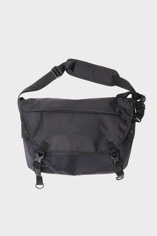SATELLITE GEN.2 Messenger bag black